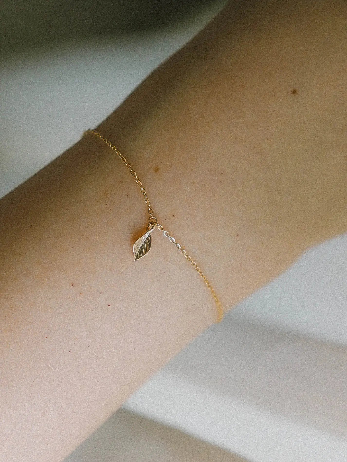 foliage leaf bracelet