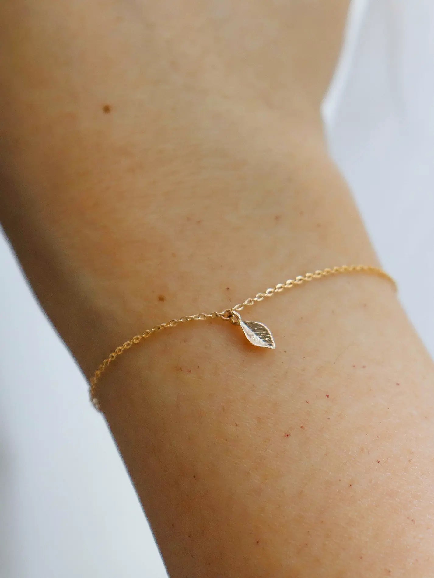 foliage leaf bracelet