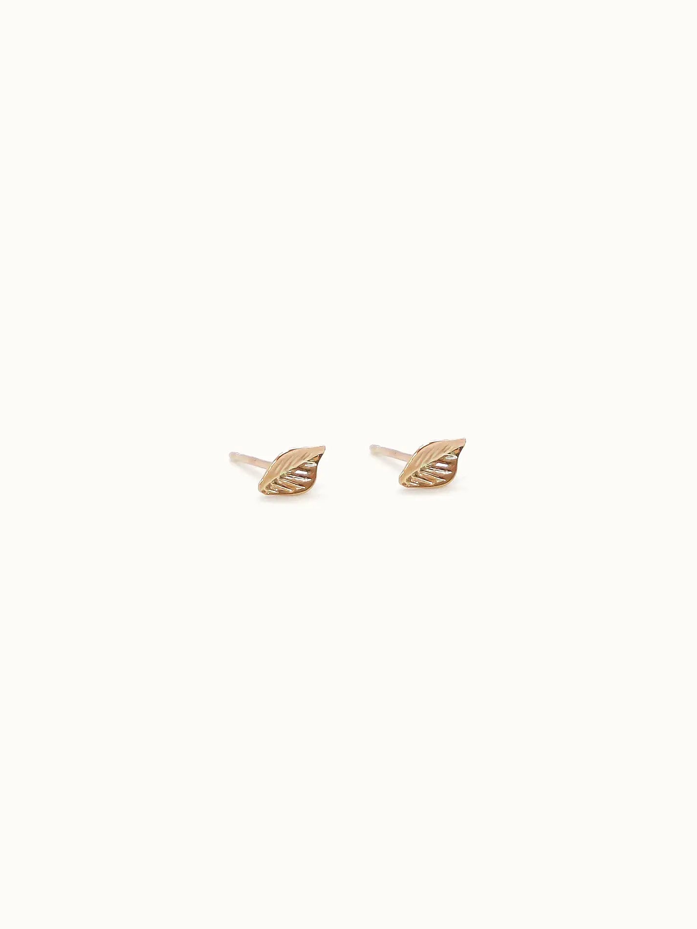 Foliage studs