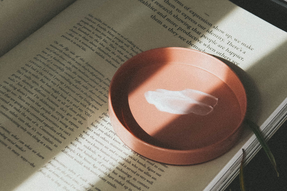 Caring your hands and nails during Winter – Studio Cosette