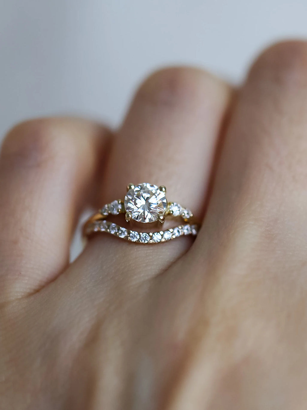 Dawn Curved Diamond Band