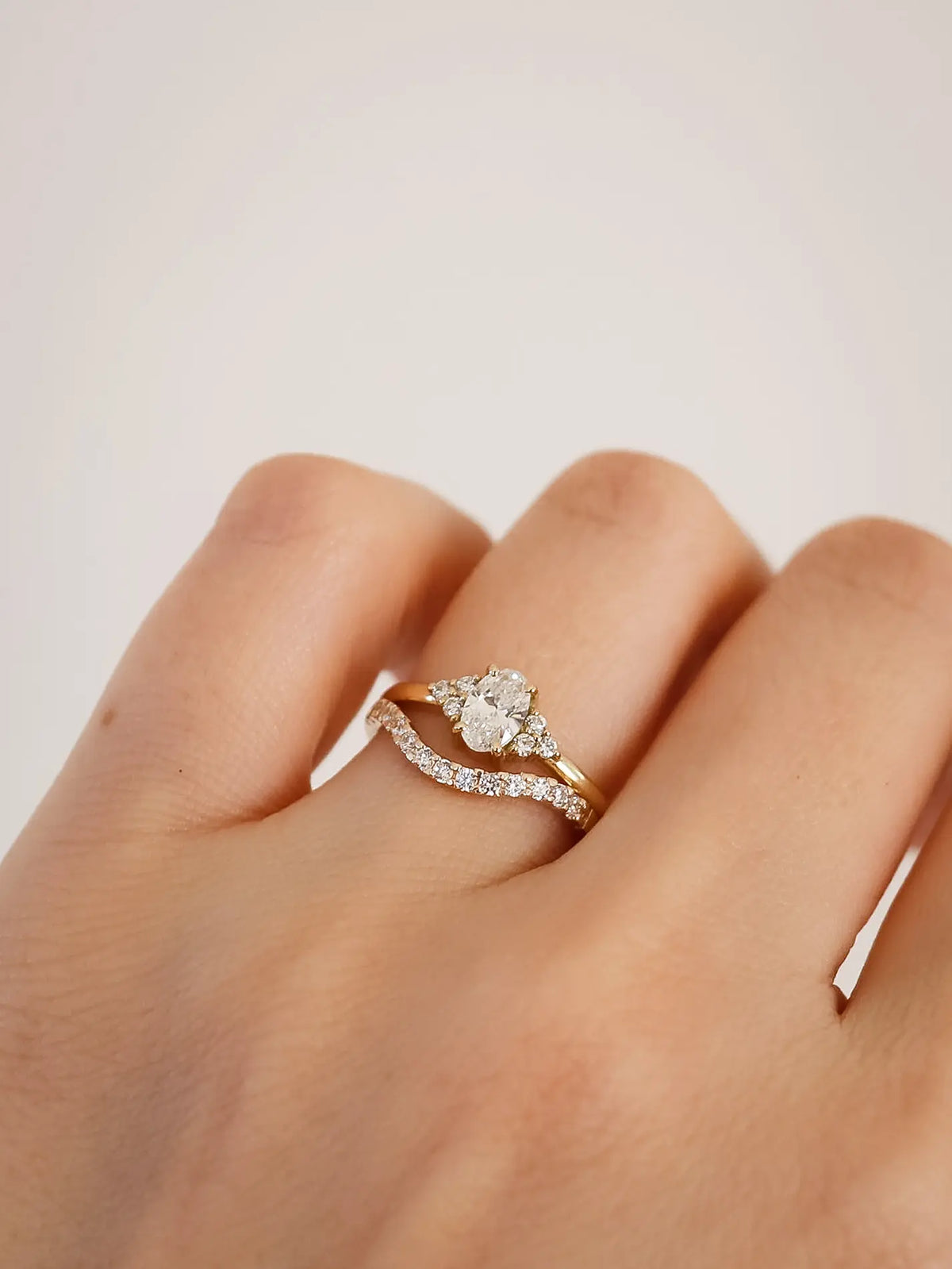 Dawn Curved Diamond Band