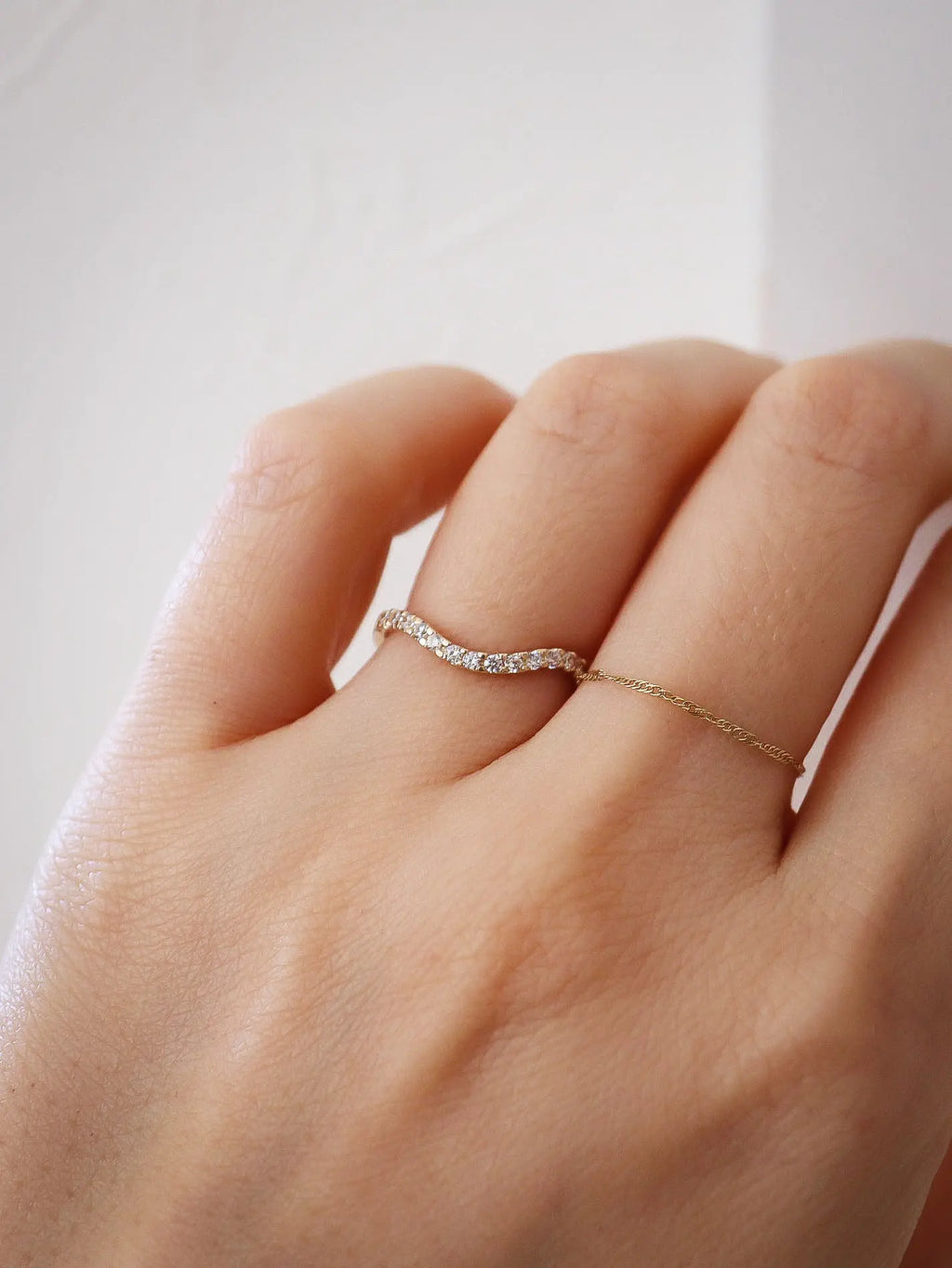 Dawn Curved Diamond Band