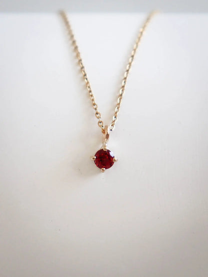 January Birthstone: Garnet