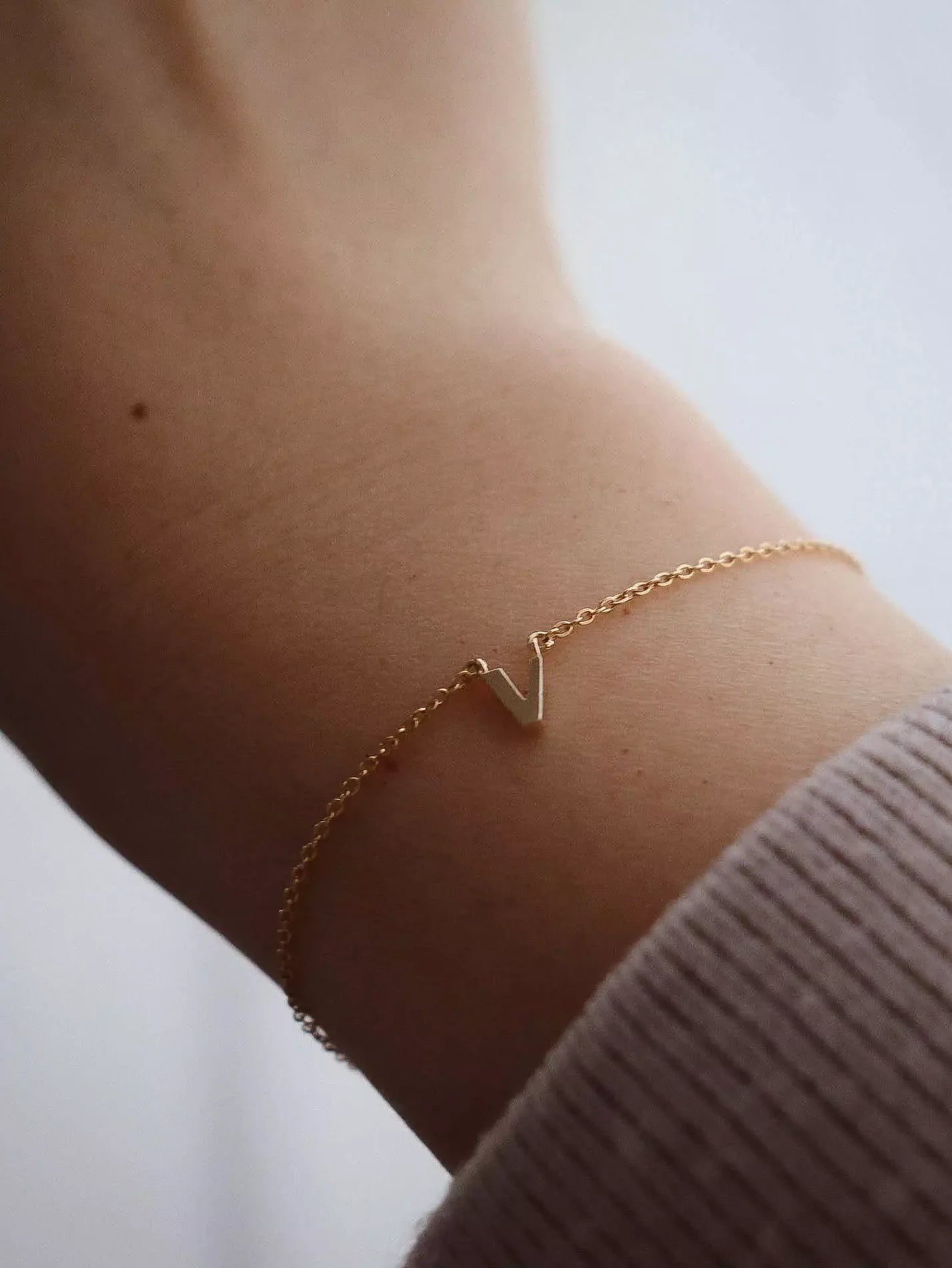 Mini initial bracelet