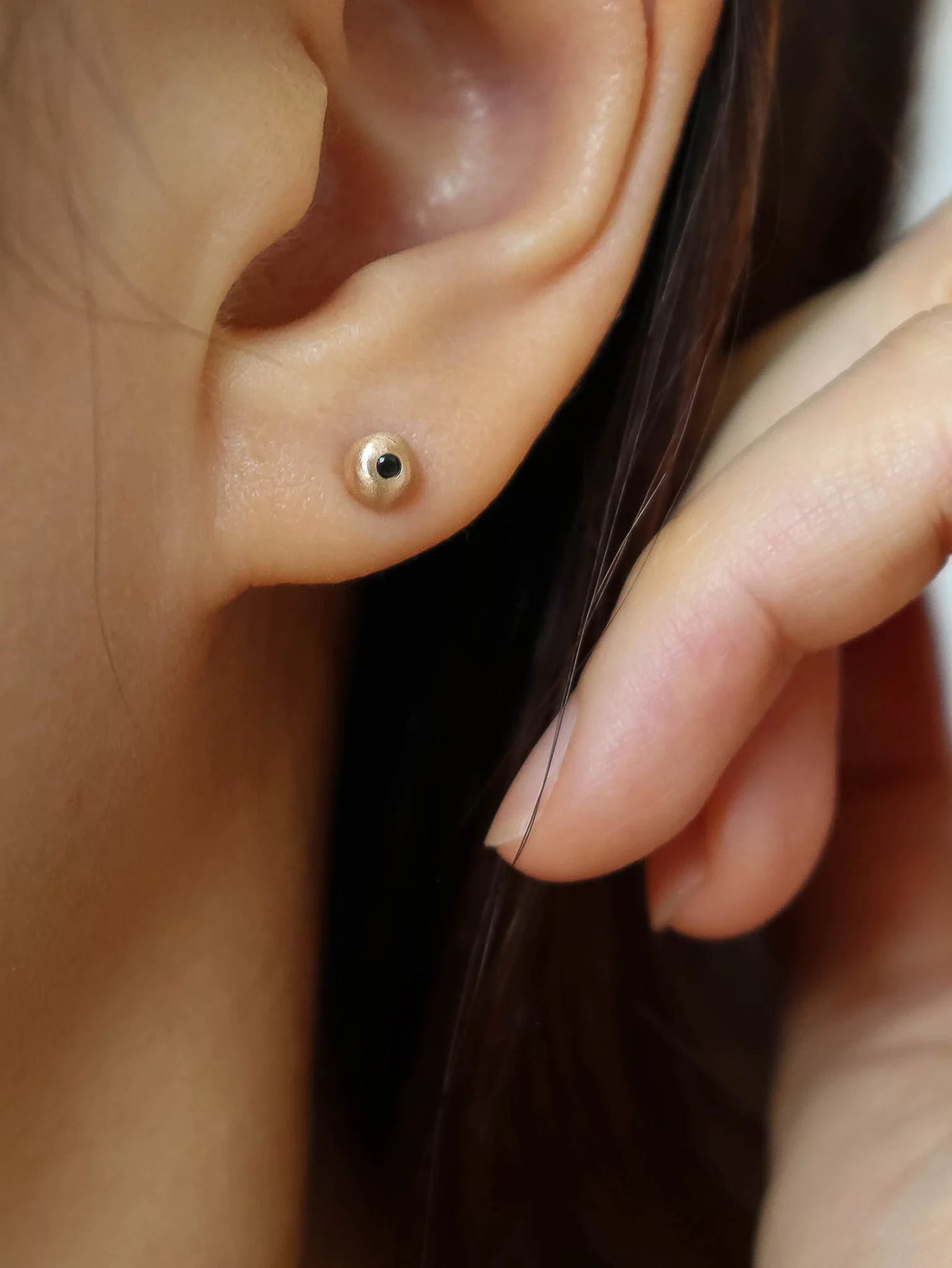 Pebble studs. Black diamond