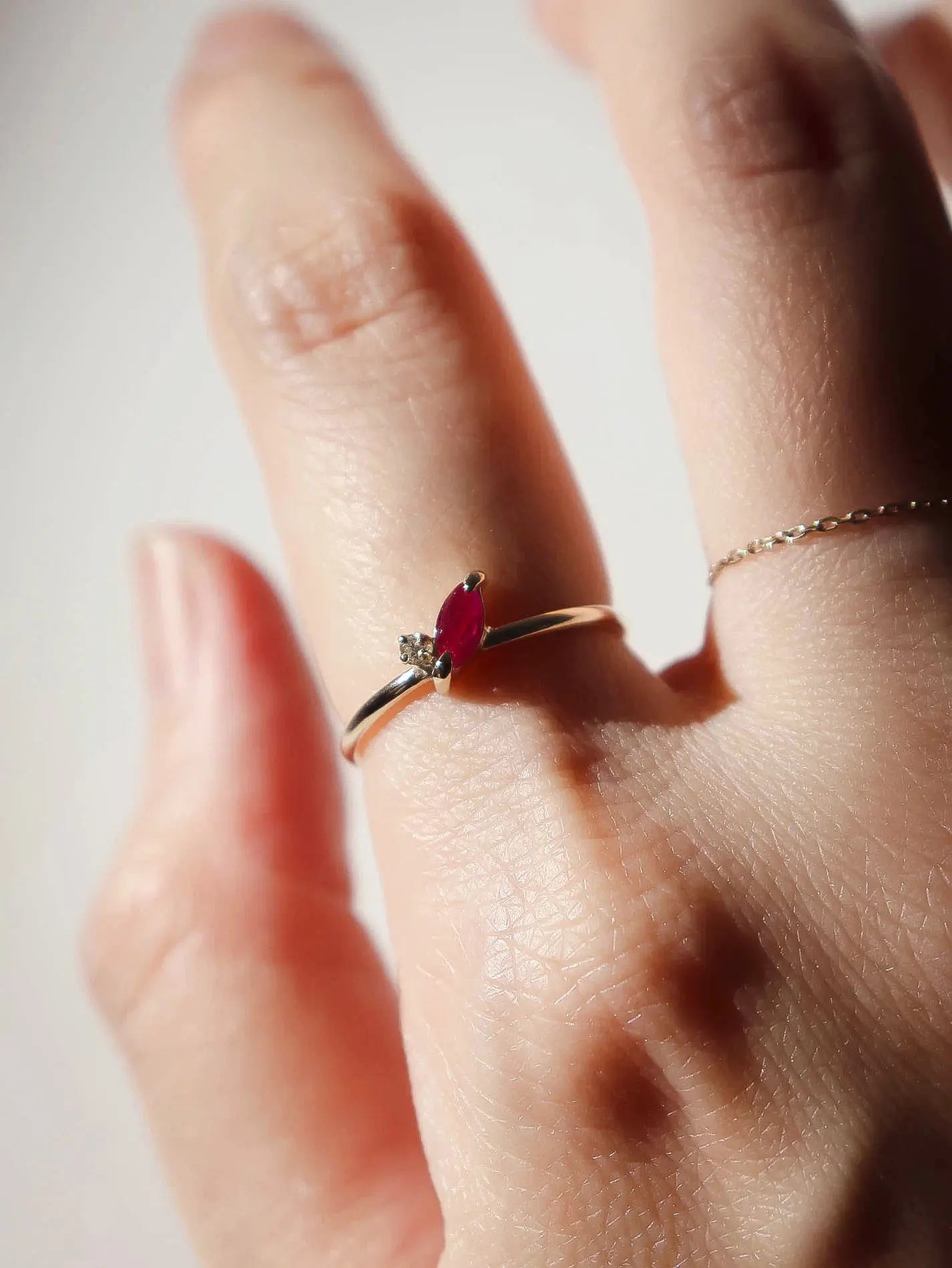 Petal ring. Ping ruby marquise - studiocosette.com