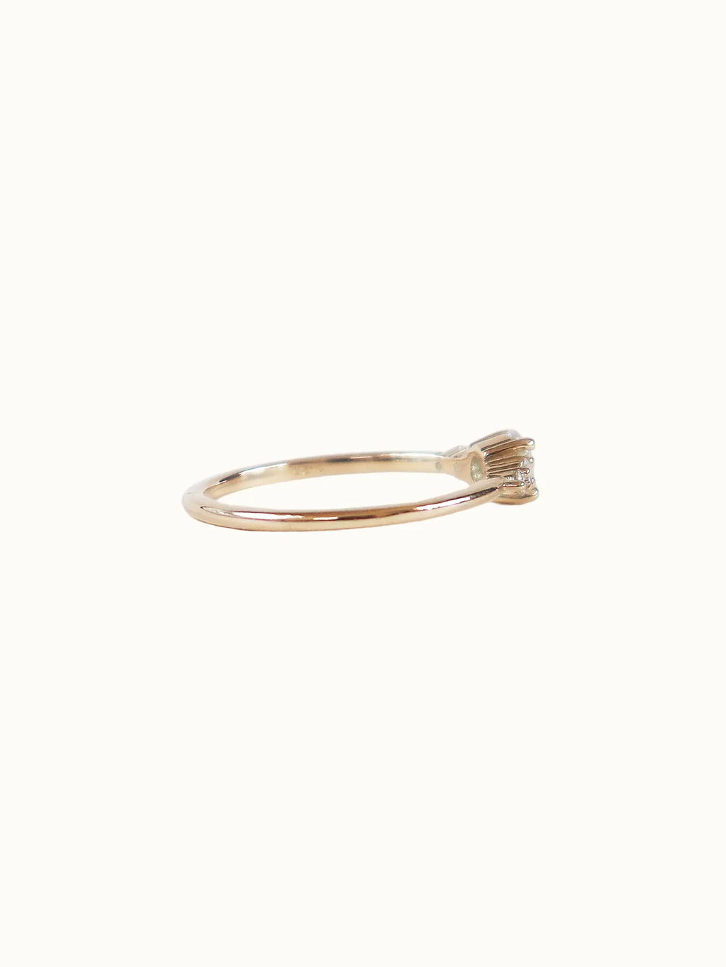 Sonnet. Five-stone diamond ring