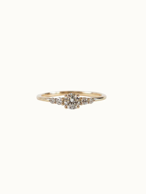 Sonnet. Five-stone diamond ring