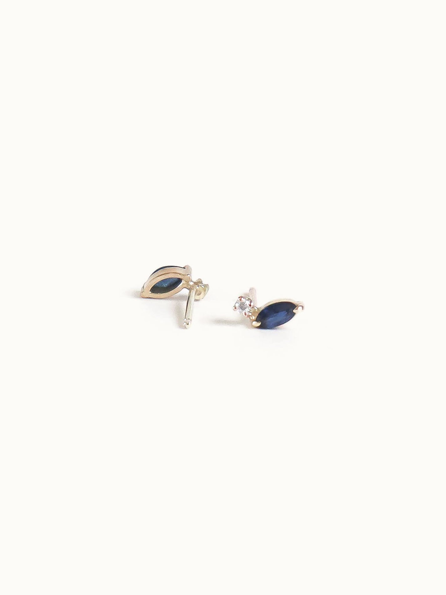 Petal. Sapphire diamond earrings