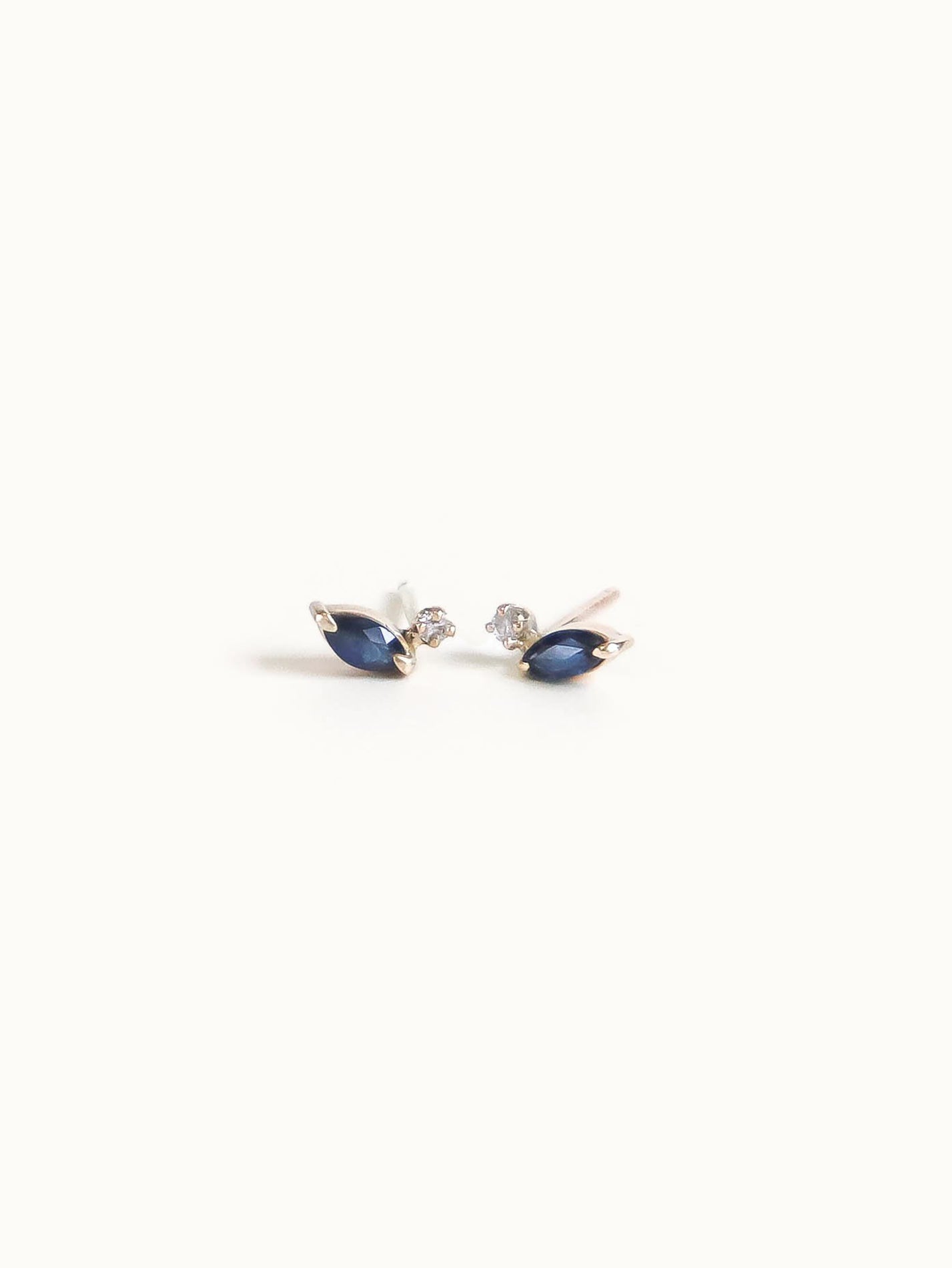 Petal. Sapphire diamond earrings