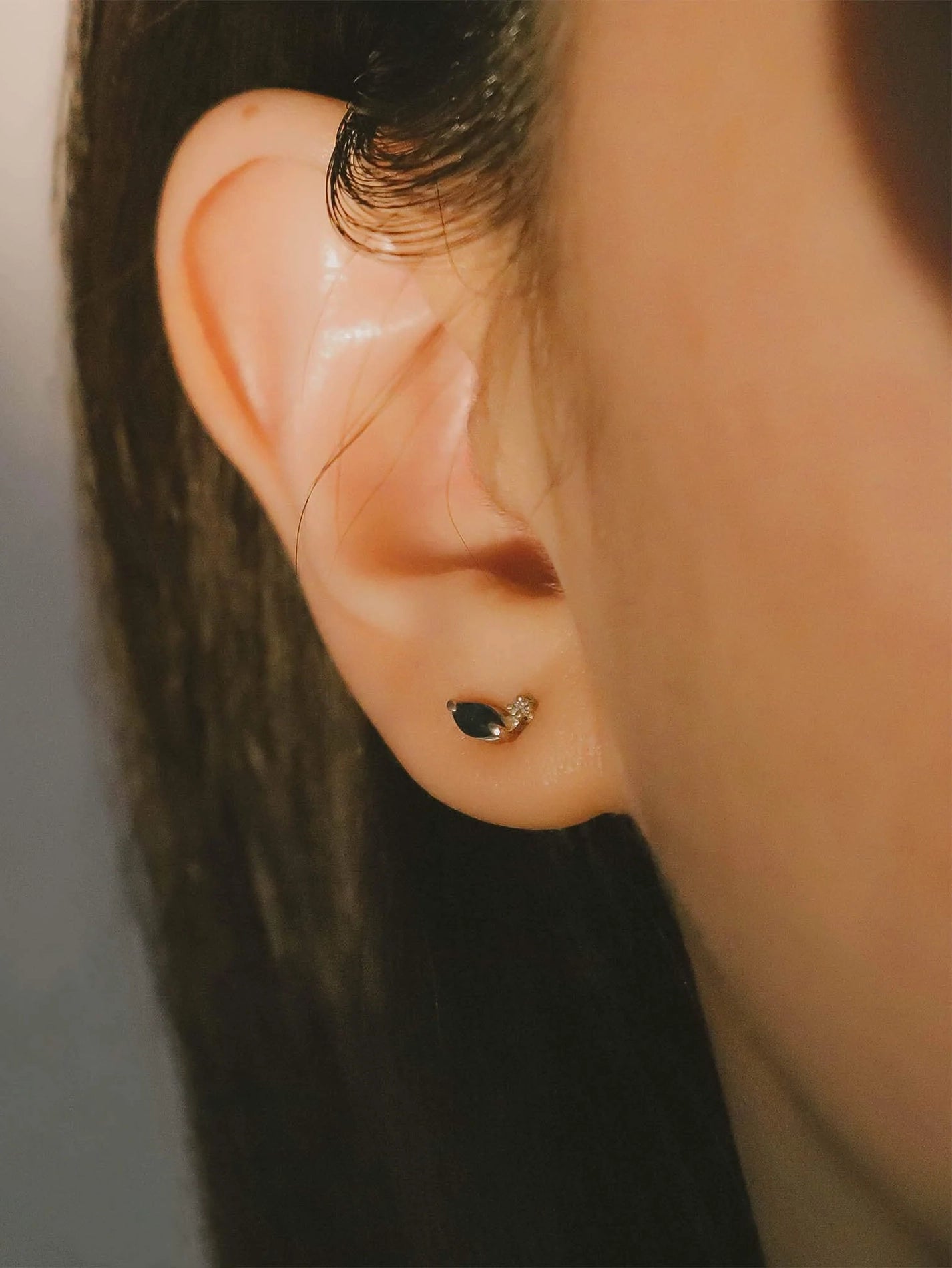 Petal. Sapphire diamond earrings