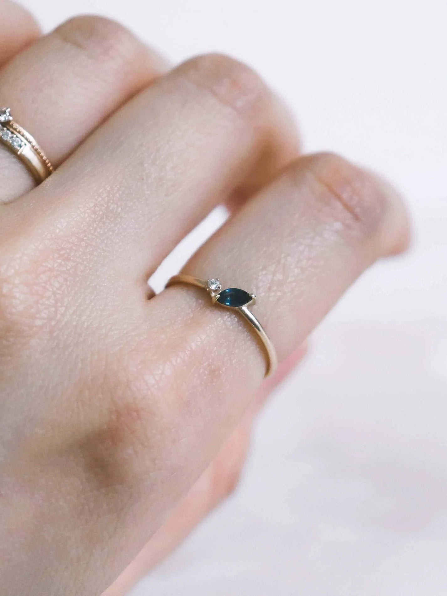 Petal ring. Blue marquise sapphire